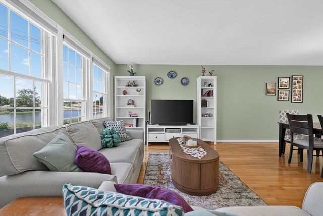 33 Water Street 20, Danvers, MA 01923