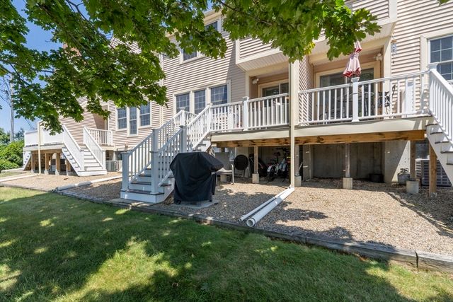 33 Water Street 20, Danvers, MA 01923