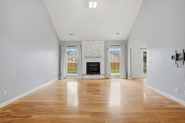 504 EAGLE LAKE DR, Ashland, MO 65010