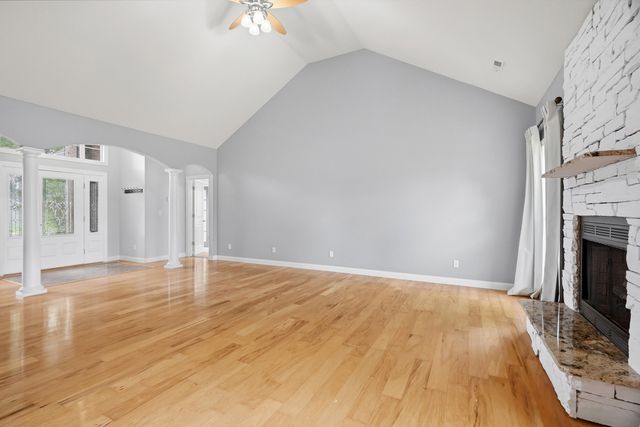 504 EAGLE LAKE DR, Ashland, MO 65010