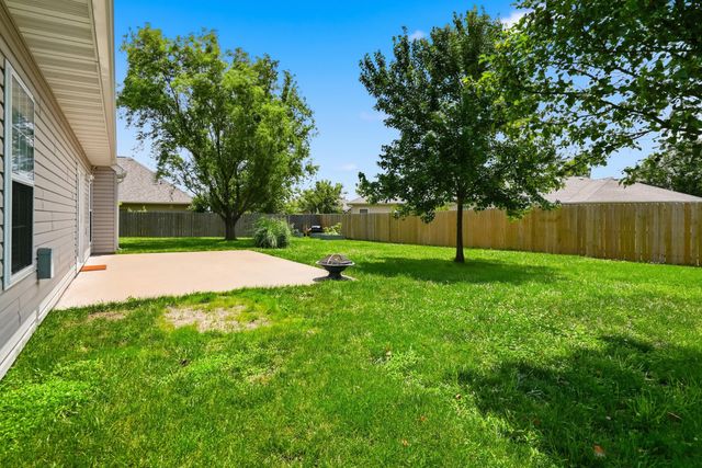 504 EAGLE LAKE DR, Ashland, MO 65010
