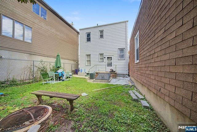 163 Front Street, Secaucus, NJ 07094