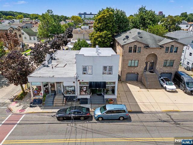163 Front Street, Secaucus, NJ 07094