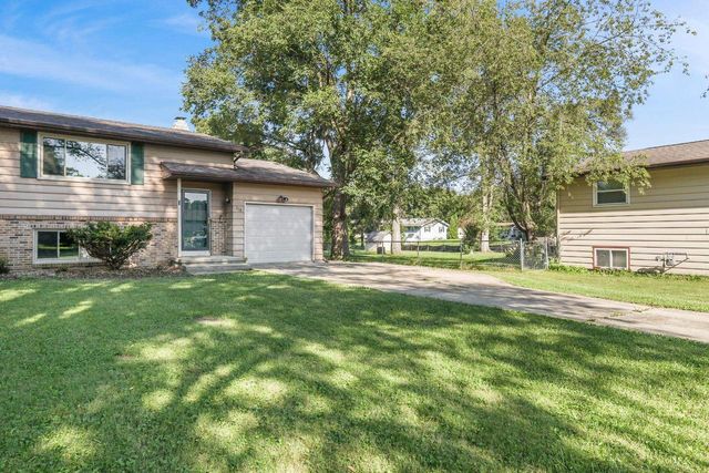 718 Bickley Court, Stoughton, WI 53589