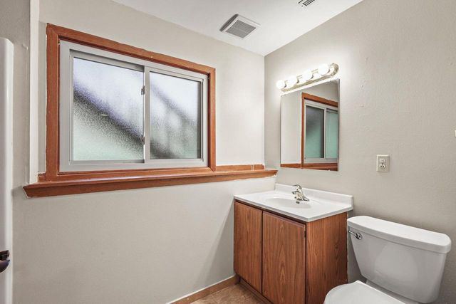 718 Bickley Court, Stoughton, WI 53589