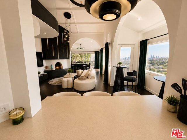 8810 Hollywood Boulevard, West Hollywood, CA 90069