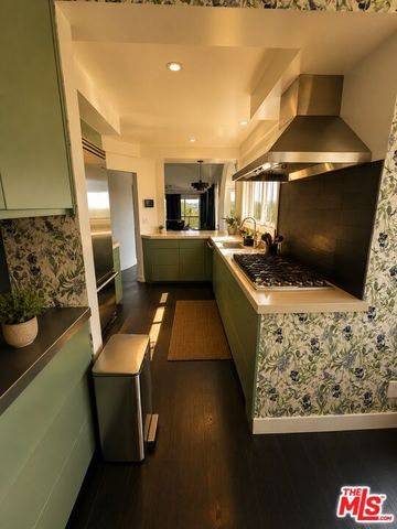 8810 Hollywood Boulevard, West Hollywood, CA 90069