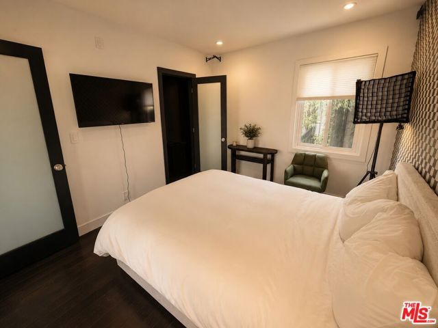 8810 Hollywood Boulevard, West Hollywood, CA 90069