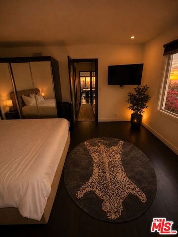 8810 Hollywood Boulevard, West Hollywood, CA 90069