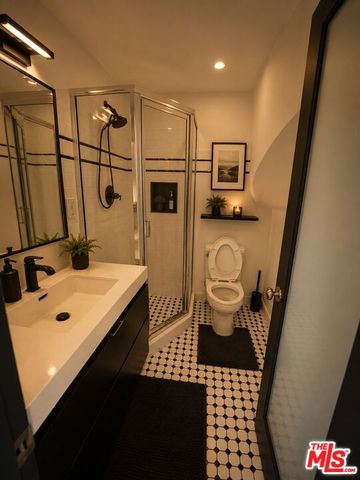 8810 Hollywood Boulevard, West Hollywood, CA 90069