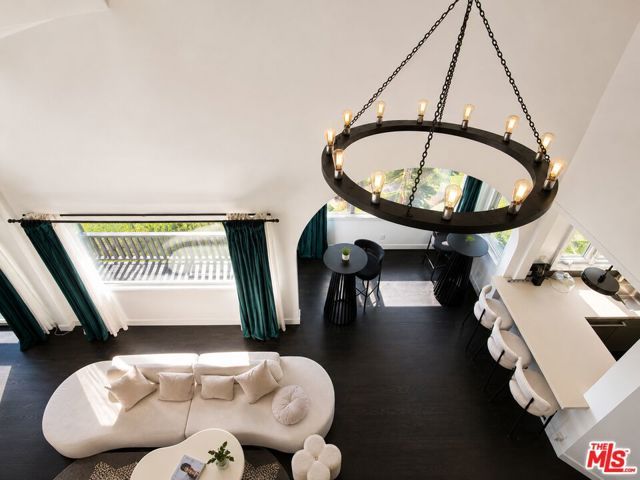 8810 Hollywood Boulevard, West Hollywood, CA 90069