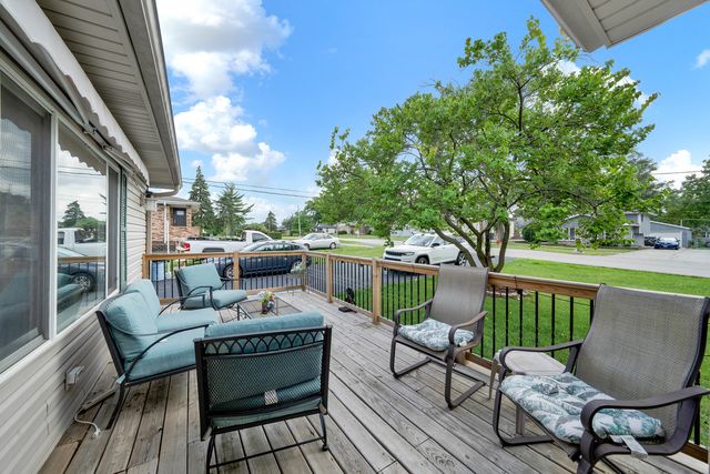 15929 Lorel Avenue, Oak Forest, IL 60452