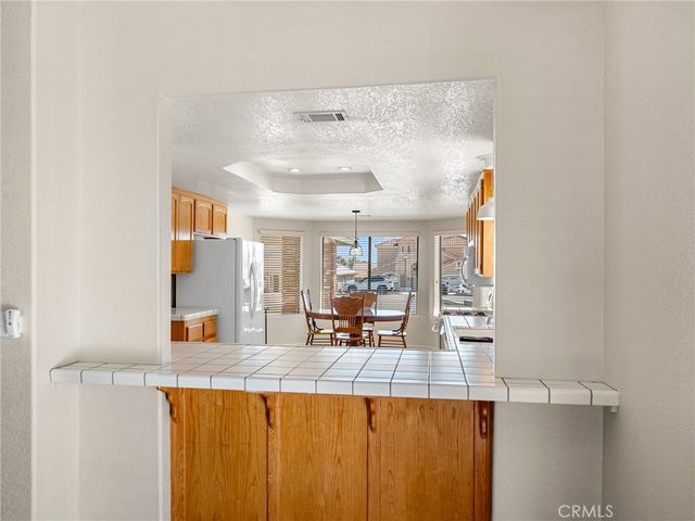 12790 Amberwood Lane, Victorville, CA 92395