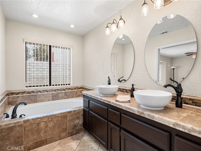 12790 Amberwood Lane, Victorville, CA 92395