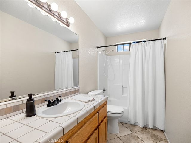 12790 Amberwood Lane, Victorville, CA 92395