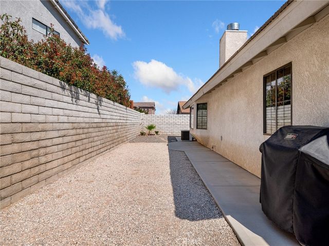 12790 Amberwood Lane, Victorville, CA 92395