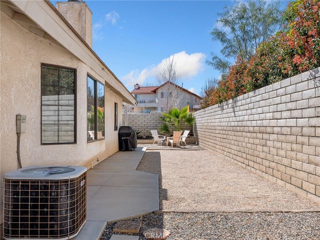 12790 Amberwood Lane, Victorville, CA 92395