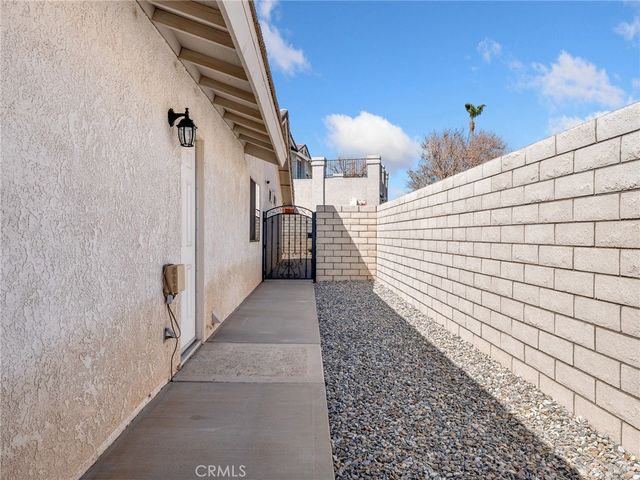 12790 Amberwood Lane, Victorville, CA 92395