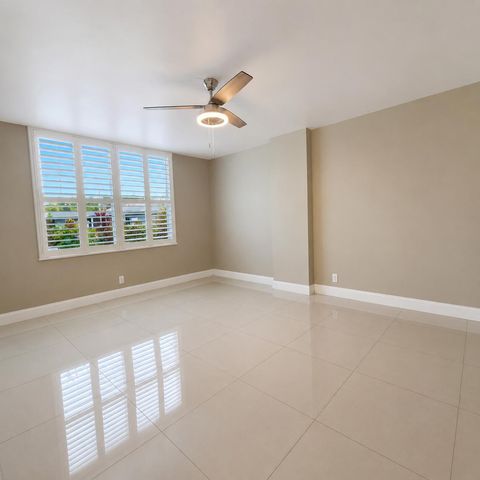 117 ROYAL PARK Drive 1H, Oakland Park, FL 33309