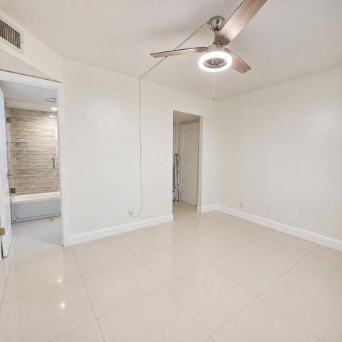 117 ROYAL PARK Drive 1H, Oakland Park, FL 33309