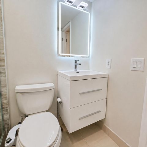 117 ROYAL PARK Drive 1H, Oakland Park, FL 33309