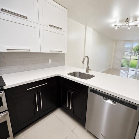117 ROYAL PARK Drive 1H, Oakland Park, FL 33309