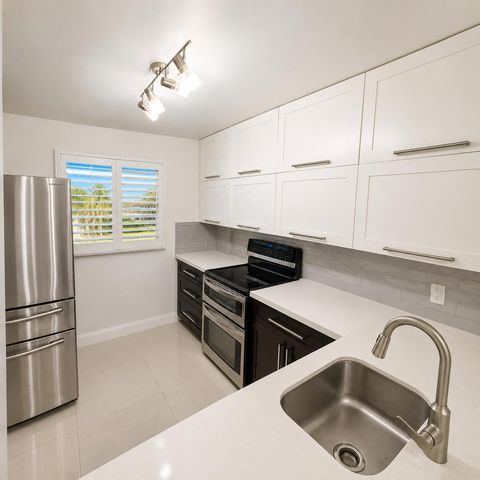 117 ROYAL PARK Drive 1H, Oakland Park, FL 33309