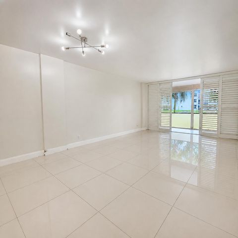 117 ROYAL PARK Drive 1H, Oakland Park, FL 33309