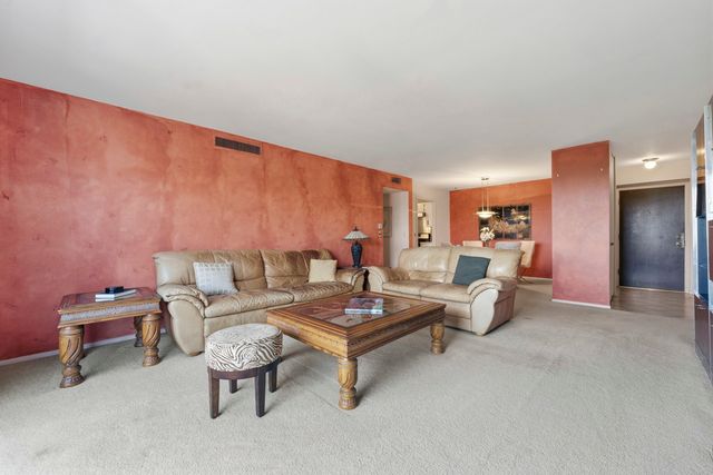 720 Wellington Avenue 509, Elk Grove Village, IL 60007