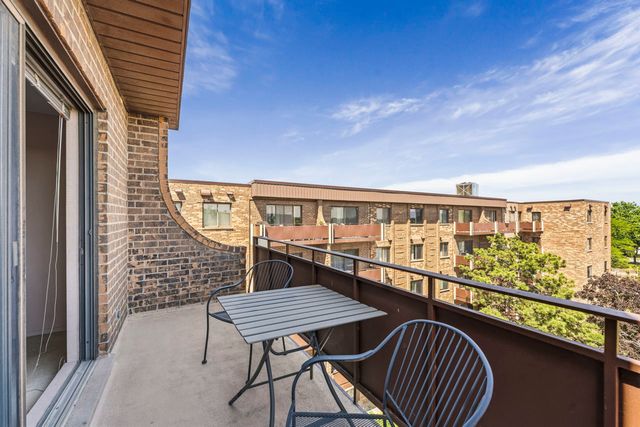 720 Wellington Avenue 509, Elk Grove Village, IL 60007