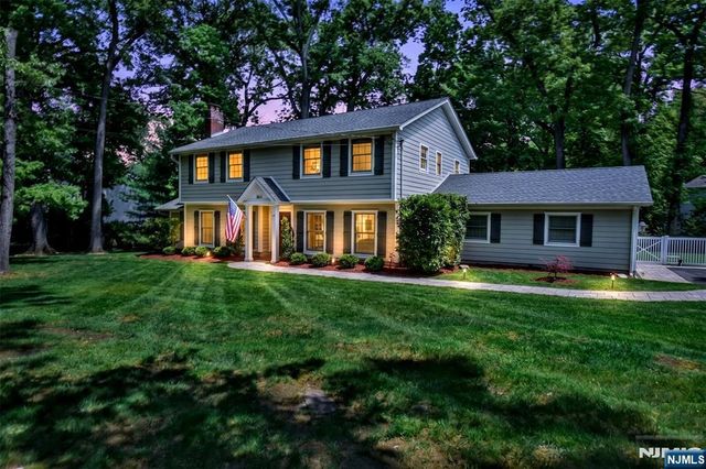 523 Ewing Avenue, Franklin Lakes, NJ 07417