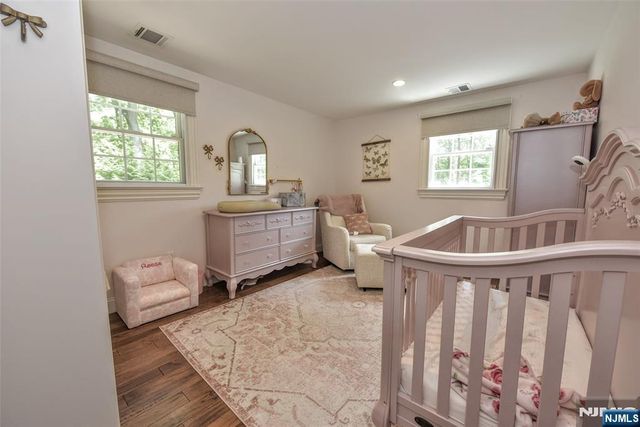 523 Ewing Avenue, Franklin Lakes, NJ 07417