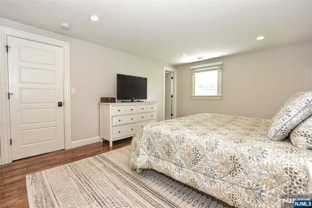 523 Ewing Avenue, Franklin Lakes, NJ 07417