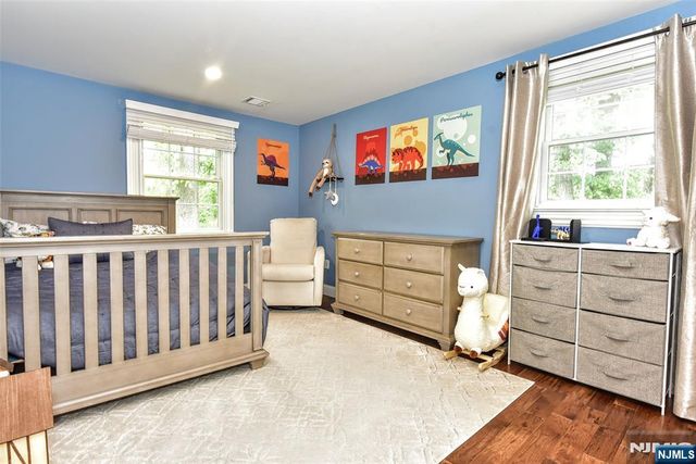 523 Ewing Avenue, Franklin Lakes, NJ 07417
