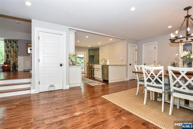 523 Ewing Avenue, Franklin Lakes, NJ 07417