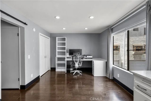 19431 Sherman Way 16, Reseda, CA 91335
