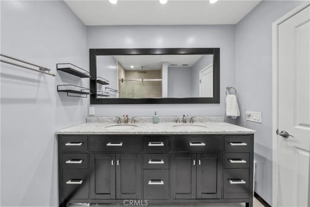 19431 Sherman Way 16, Reseda, CA 91335