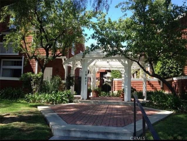 19431 Sherman Way 16, Reseda, CA 91335