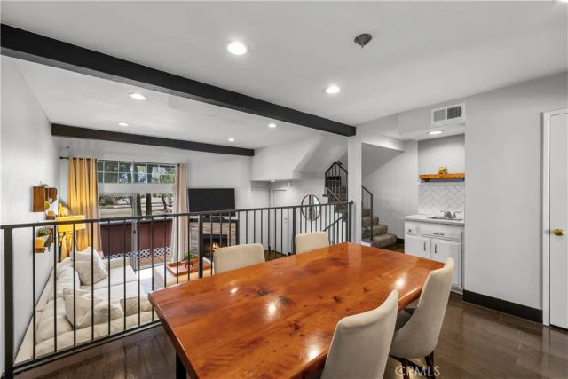 19431 Sherman Way 16, Reseda, CA 91335