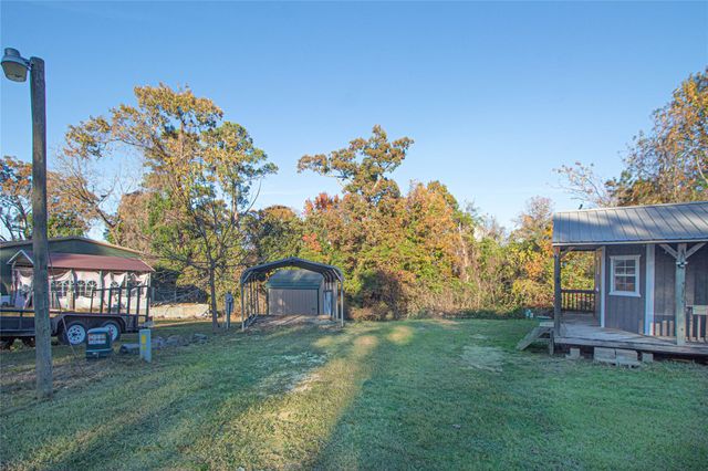 140 Lagoon Ct, Point Blank, TX 77364