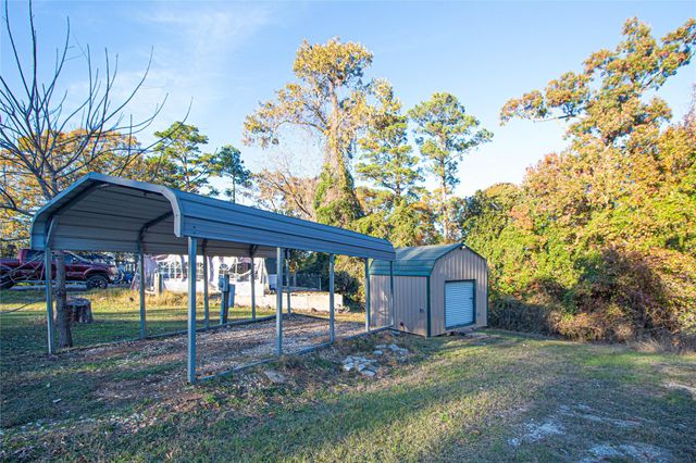 140 Lagoon Ct, Point Blank, TX 77364