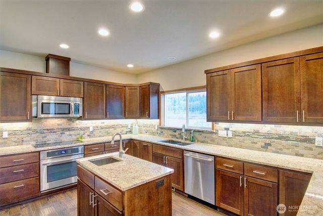 32839 Hamilton Cemetery Road, Sedro Woolley, WA 98284