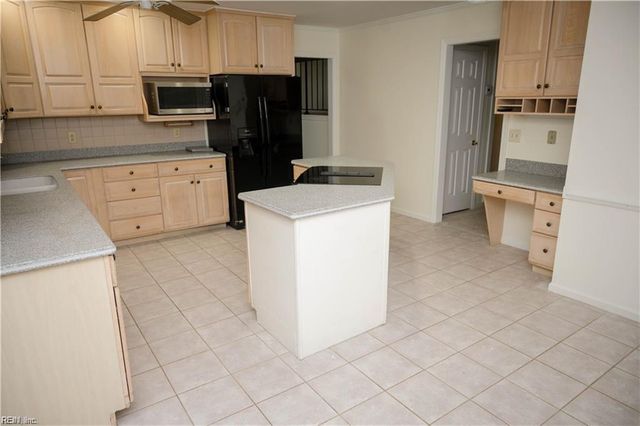 1028 Camino Real S, Virginia Beach, VA 23456
