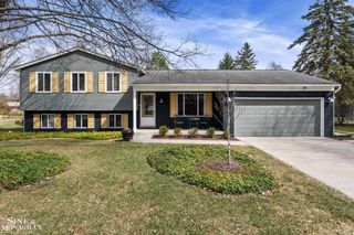 19330 Bainbridge Avenue, Livonia, MI 48152