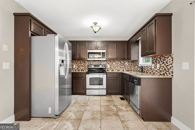 17 Rocky Avenue NW, Cartersville, GA 30120