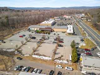 99 Springfield Rd, Westfield, MA 01085