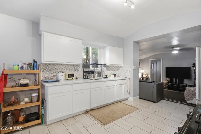 1911 E HARVARD Street, Phoenix, AZ 85006