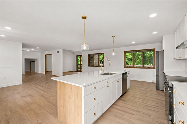 407 Hilltop Ln, Canton Twp, PA 15301