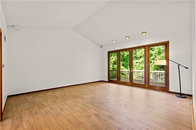 407 Hilltop Ln, Canton Twp, PA 15301