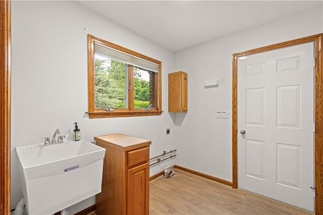407 Hilltop Ln, Canton Twp, PA 15301